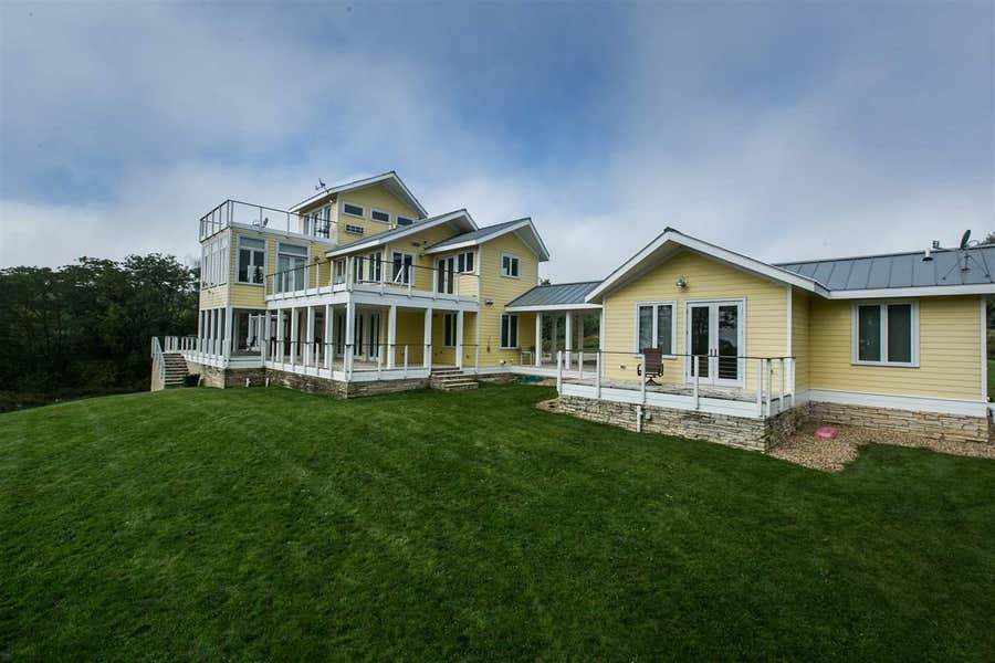 Property photo for 21901 Mud Lake Road, Sherrill, IA