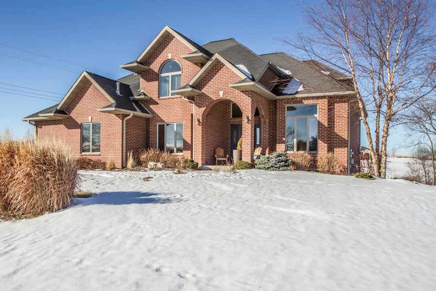 Property photo for 12353 Lismore Lane, Dubuque, IA