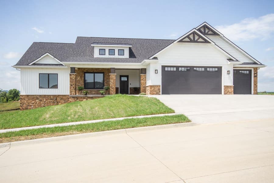 Property photo for 1359 South Pointe, Dubuque, IA