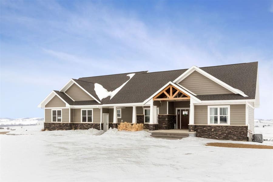 Property photo for 21293 Rte 52 N, Durango, IA