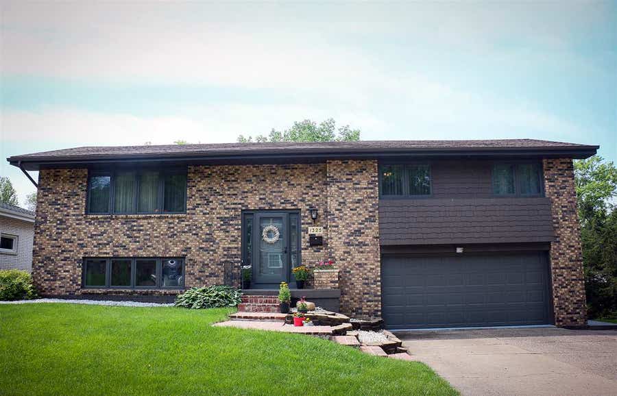 Property photo for 1325 Oeth Court, Dubuque, IA