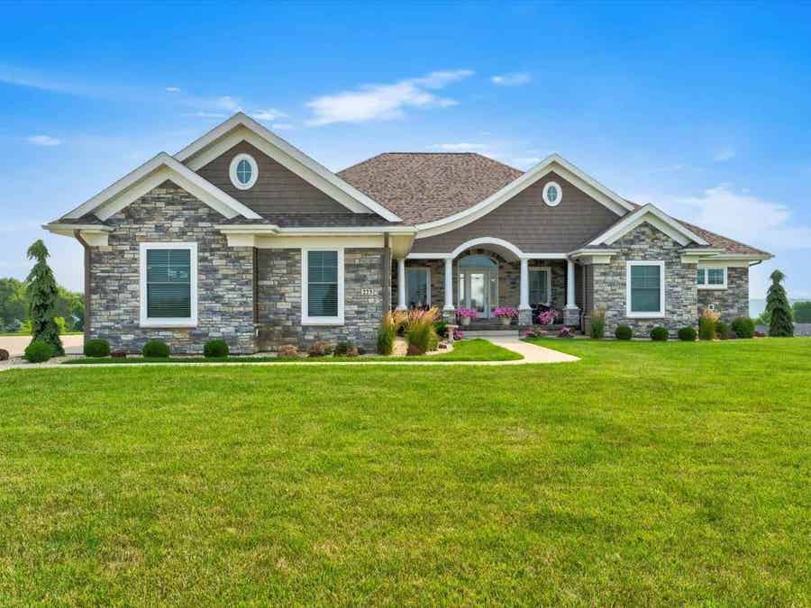Property photo for 223 Acre Street, Guttenberg, IA