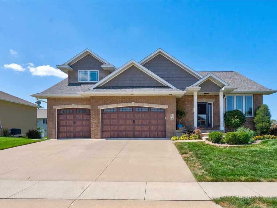 Property photo for 2279 Antler Ridge Drive, Dubuque, IA