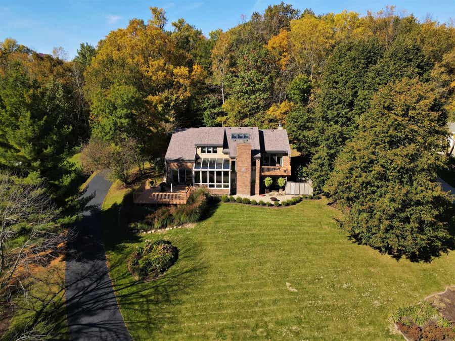 Property photo for 11145 Highridge Drive, Dubuque, IA