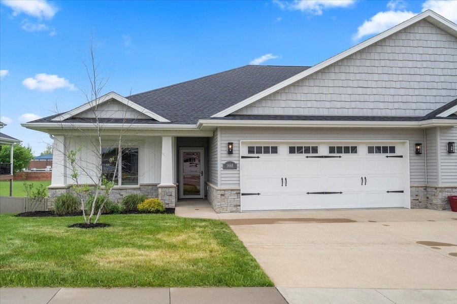 Property photo for 1468 Autumn Ridge Lane, Dubuque, IA