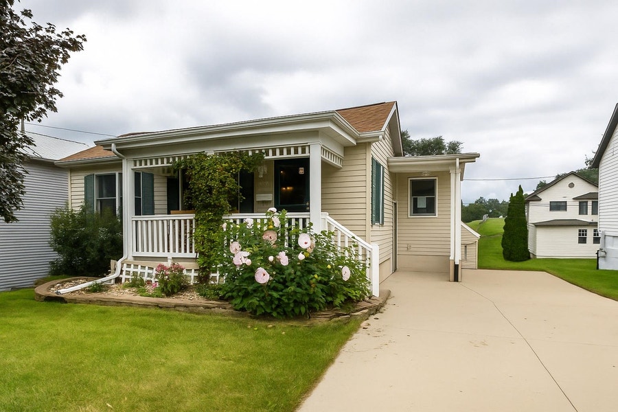 Property photo for 2639 Van Buren Street, Dubuque, IA