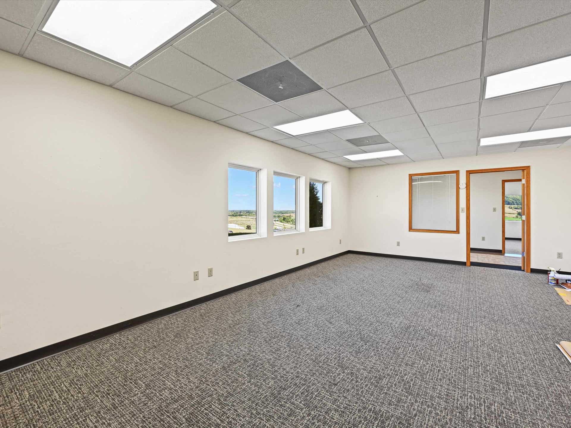 10496 Ironwood Drive, Dubuque, IA 52003 10496 Ironwood Drive, Dubuque, IA 52003
