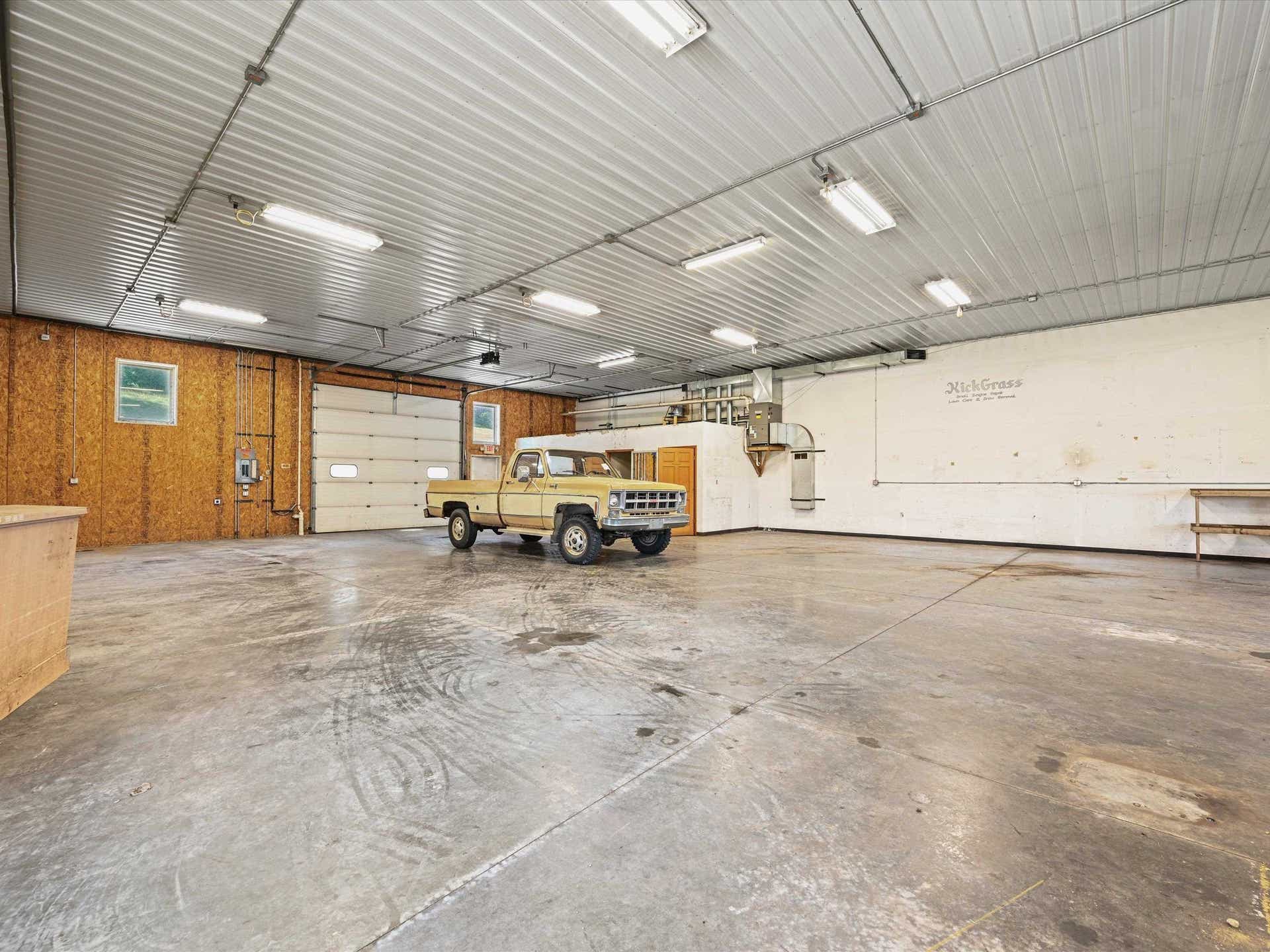 10496 Ironwood Drive, Dubuque, IA 52003 10496 Ironwood Drive, Dubuque, IA 52003