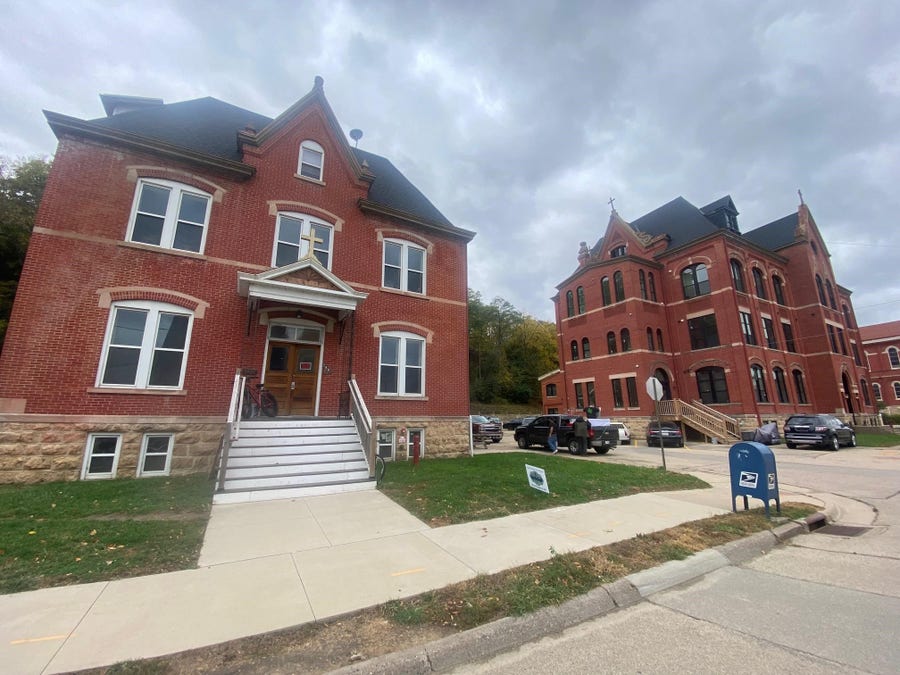 Property photo for 2901 Central Avenue, Dubuque, IA