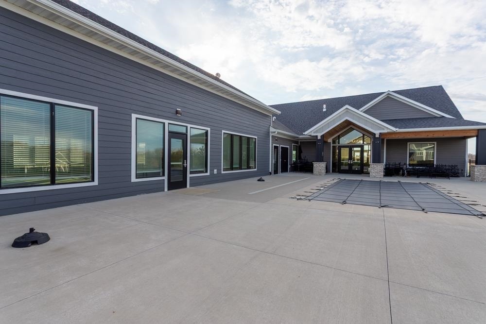 4459 Ewing Drive, Dubuque, IA 52002 4459 Ewing Drive, Dubuque, IA 52002