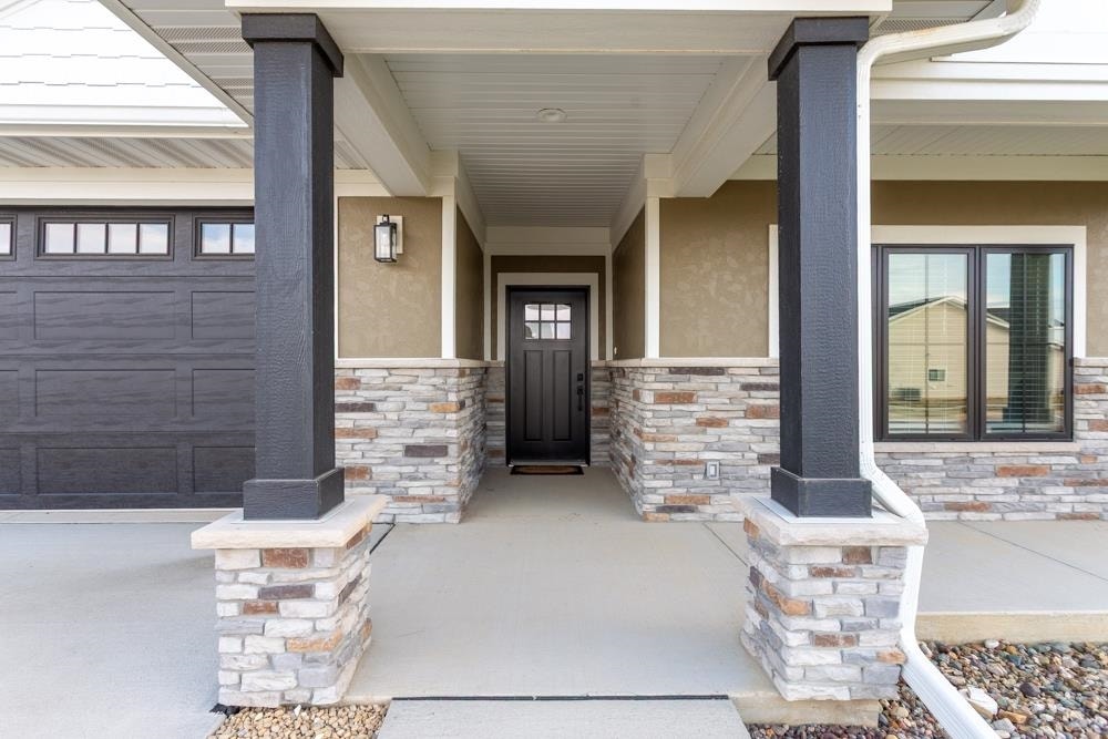 4459 Ewing Drive, Dubuque, IA 52002 4459 Ewing Drive, Dubuque, IA 52002