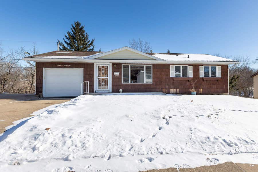 Property photo for 2548 Marywood Drive, Dubuque, IA