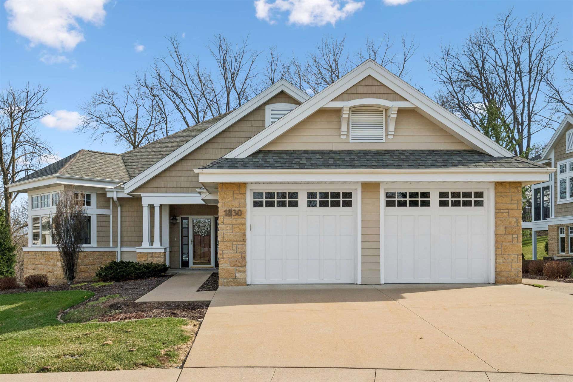 1830 Links Glen Drive, Dubuque, IA 52003 1830 Links Glen Drive, Dubuque, IA 52003
