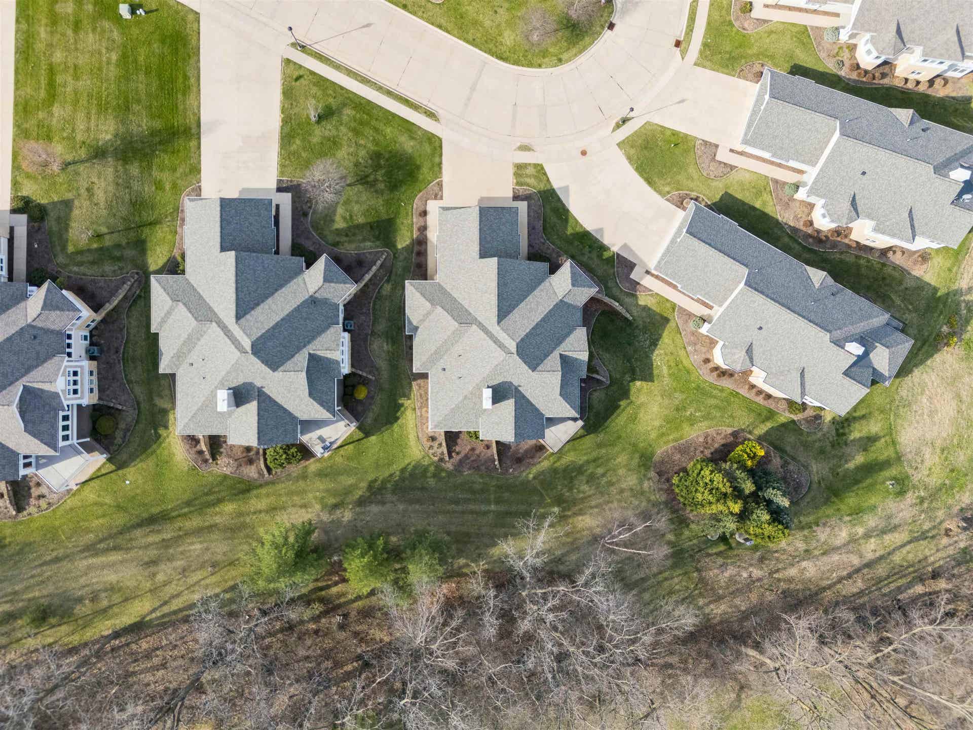 1830 Links Glen Drive, Dubuque, IA 52003 1830 Links Glen Drive, Dubuque, IA 52003
