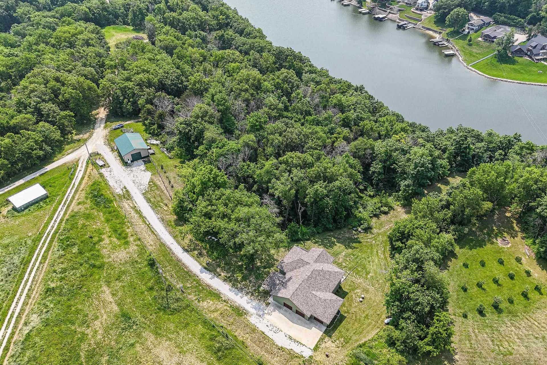 25619 226th Avenue, Delhi, IA 52223 25619 226th Avenue, Delhi, IA 52223