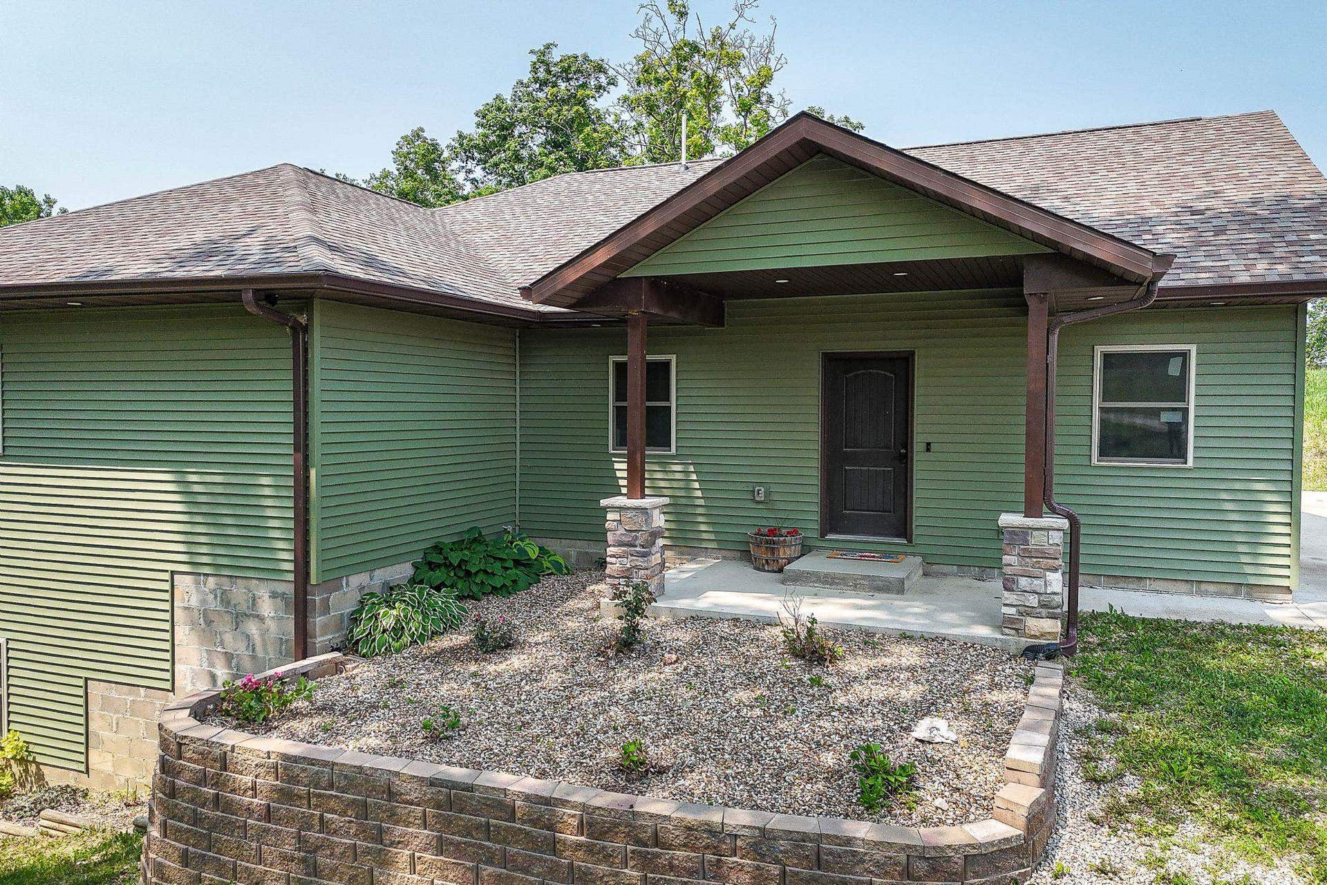 25619 226th Avenue, Delhi, IA 52223 25619 226th Avenue, Delhi, IA 52223