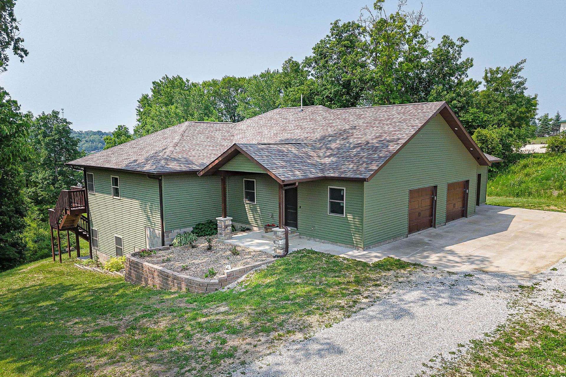 25619 226th Avenue, Delhi, IA 52223 25619 226th Avenue, Delhi, IA 52223
