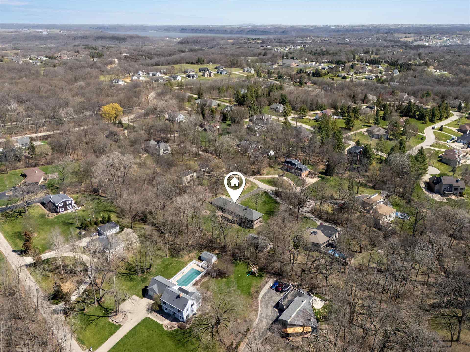 16379 Coventry Lane, Dubuque, IA 52001 16379 Coventry Lane, Dubuque, IA 52001