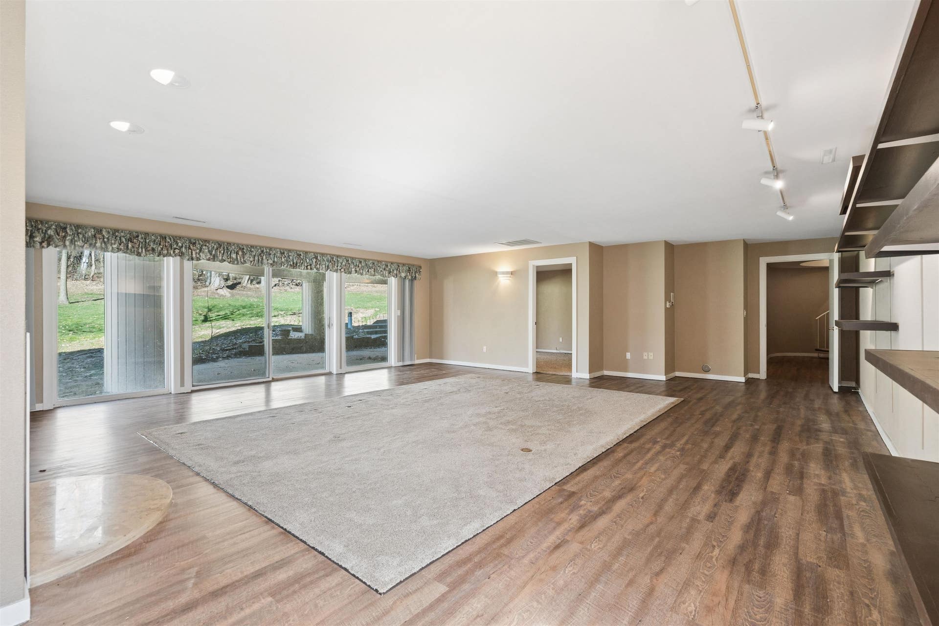 16379 Coventry Lane, Dubuque, IA 52001 16379 Coventry Lane, Dubuque, IA 52001