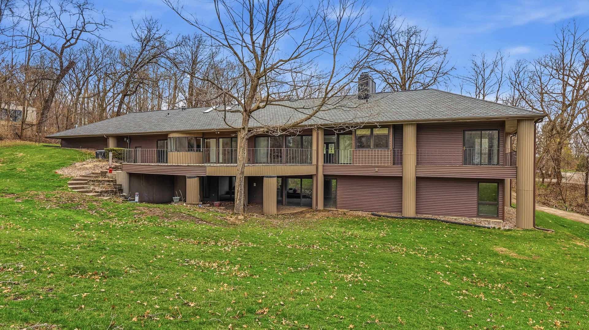 16379 Coventry Lane, Dubuque, IA 52001 16379 Coventry Lane, Dubuque, IA 52001