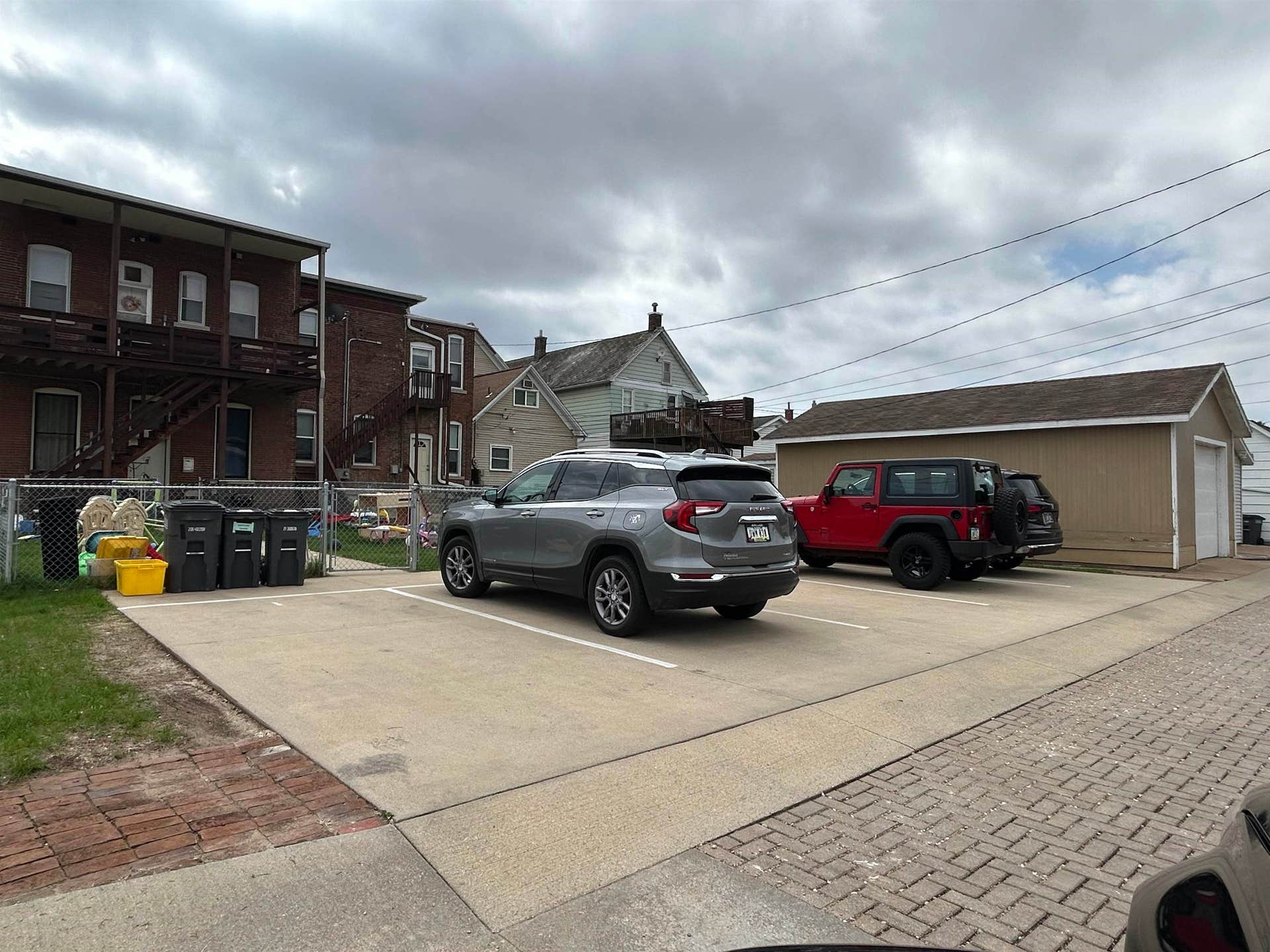 1229 & 1233 Rhomberg Avenue, Dubuque, IA 52001-1851 1229 & 1233 Rhomberg Avenue, Dubuque, IA 52001-1851