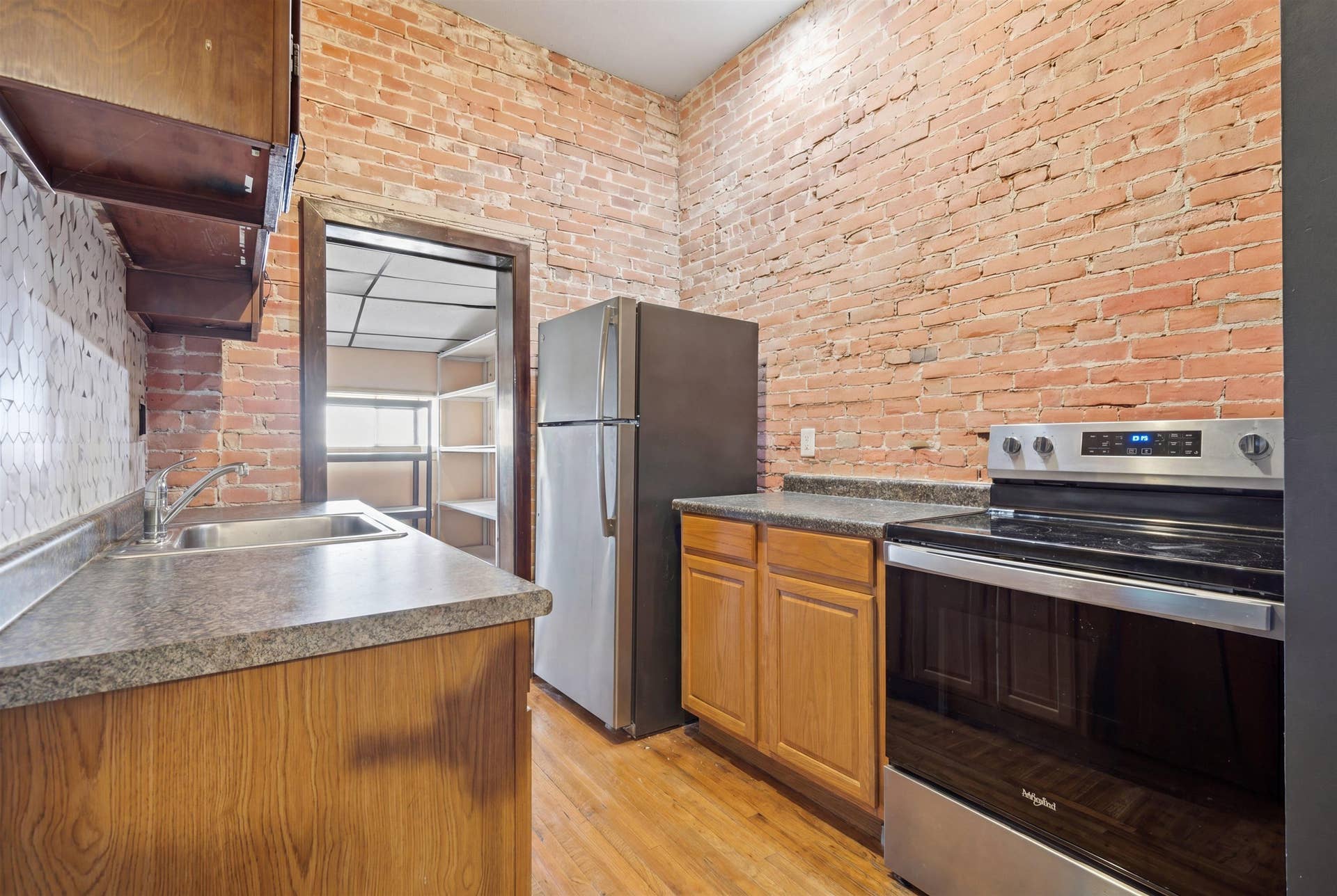 507-509 Chestnut Street, Dubuque, IA 52001-0000 507-509 Chestnut Street, Dubuque, IA 52001-0000