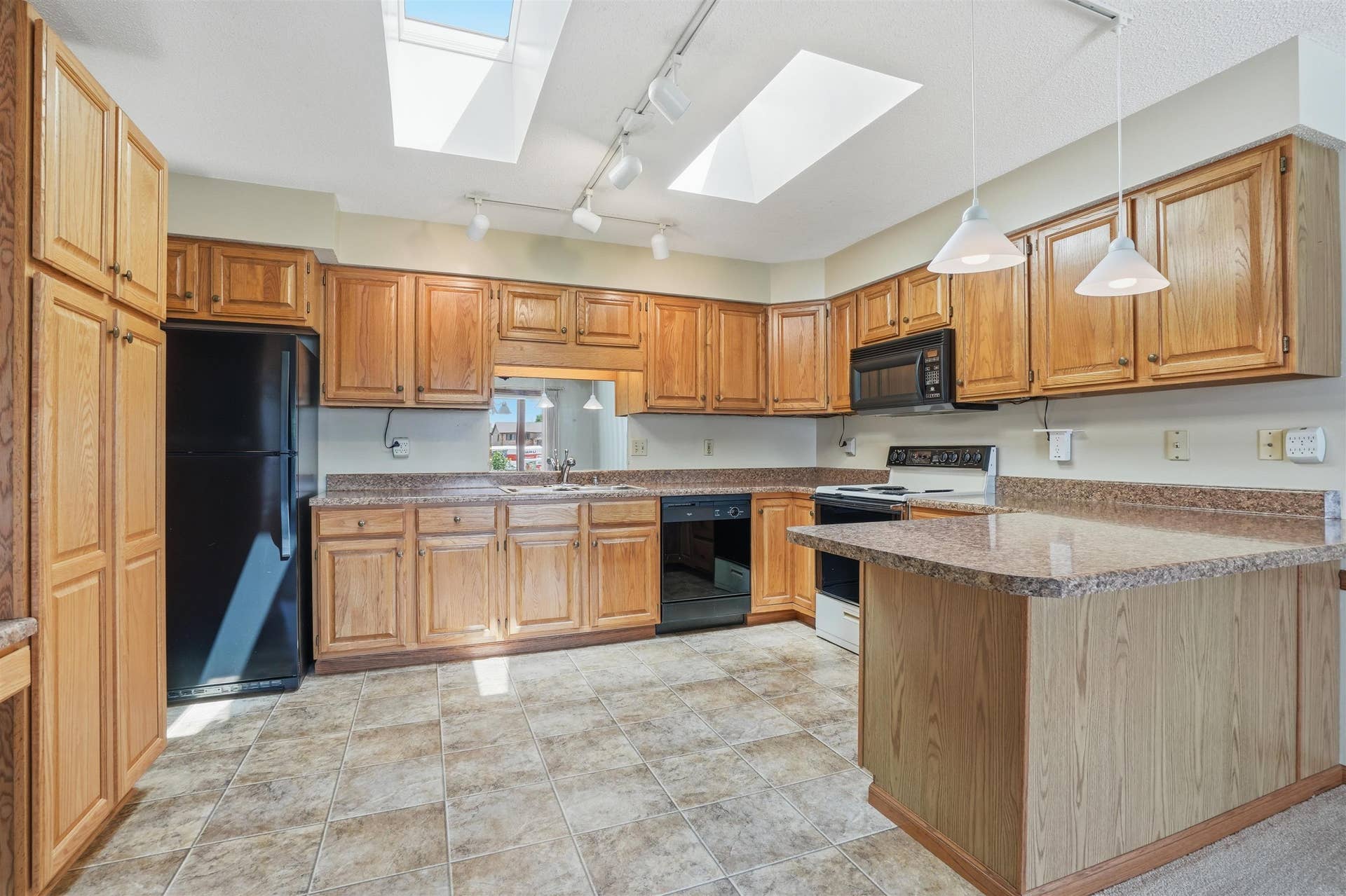 2275 Pasadena Drive #51, Dubuque, IA 52001 2275 Pasadena Drive #51, Dubuque, IA 52001