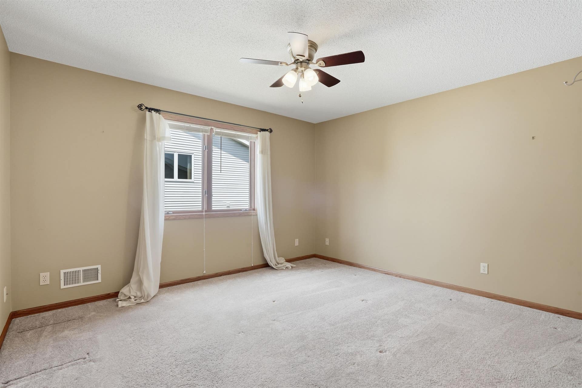 2275 Pasadena Drive #51, Dubuque, IA 52001 2275 Pasadena Drive #51, Dubuque, IA 52001