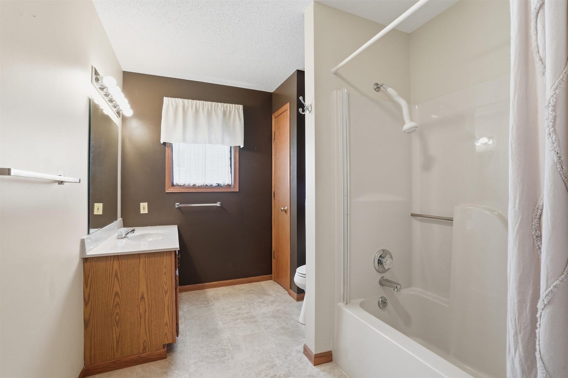 2275 Pasadena Drive #51, Dubuque, IA 52001 2275 Pasadena Drive #51, Dubuque, IA 52001