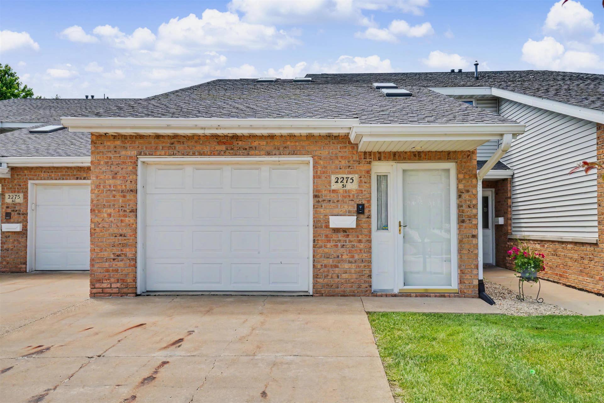 2275 Pasadena Drive #51, Dubuque, IA 52001 2275 Pasadena Drive #51, Dubuque, IA 52001