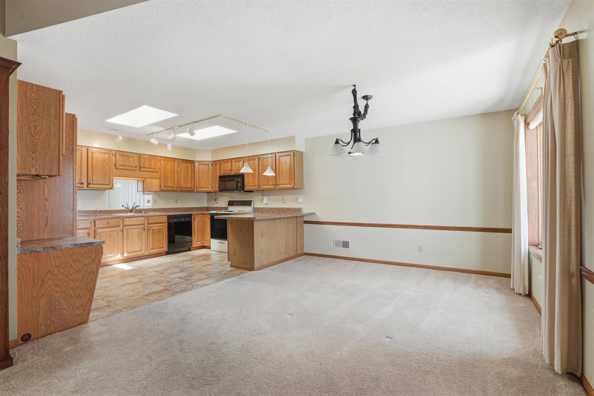 2275 Pasadena Drive #51, Dubuque, IA 52001 2275 Pasadena Drive #51, Dubuque, IA 52001
