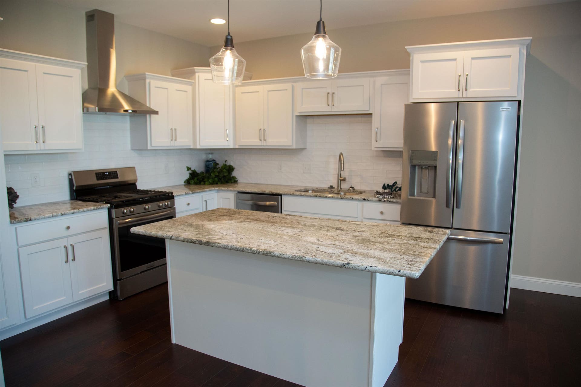 2282 Helle Drive, Asbury, IA 52002 2282 Helle Drive, Asbury, IA 52002