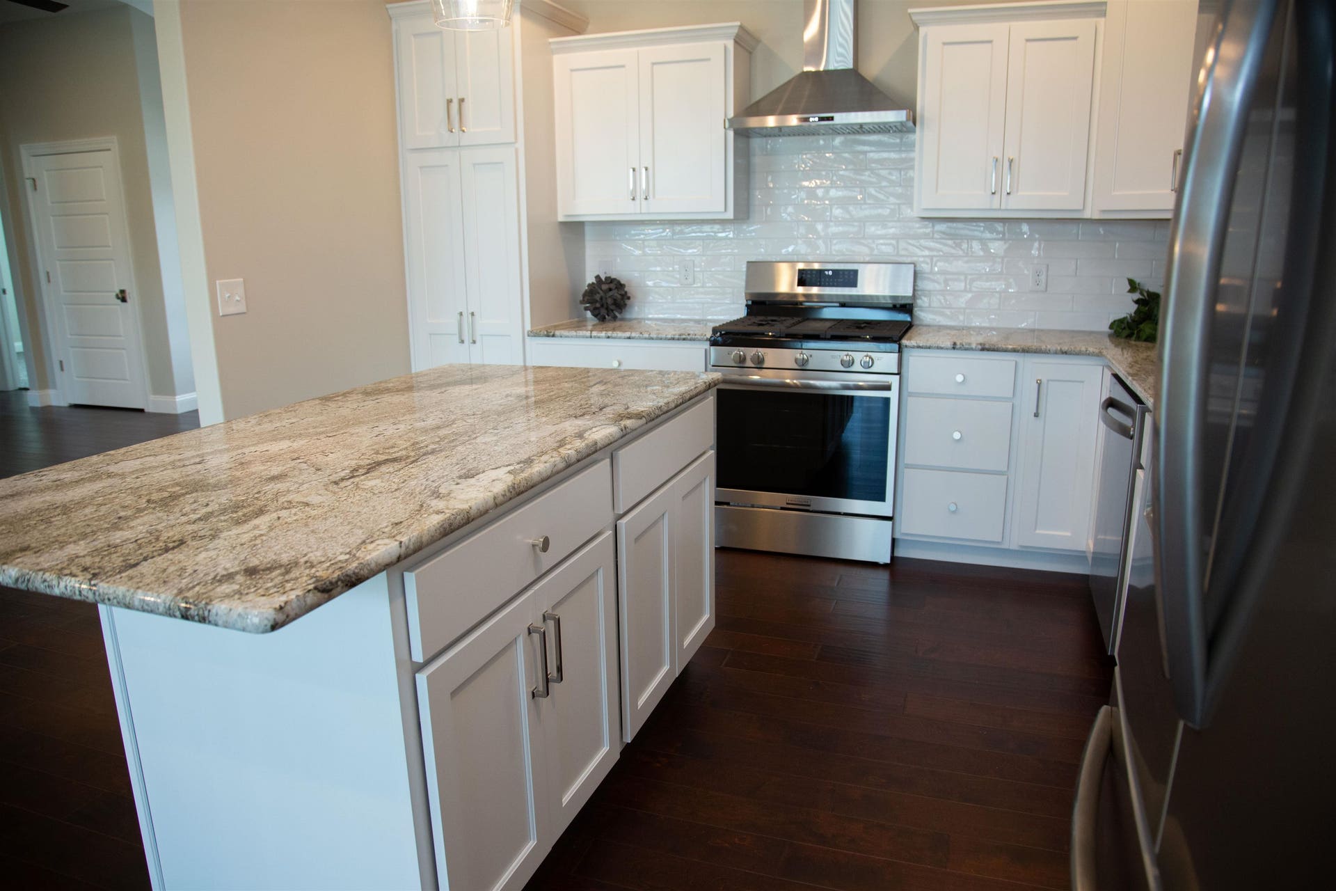2282 Helle Drive, Asbury, IA 52002 2282 Helle Drive, Asbury, IA 52002