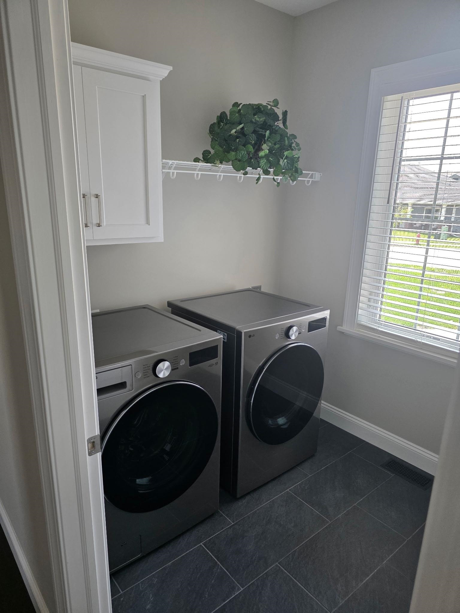 2282 Helle Drive, Asbury, IA 52002 2282 Helle Drive, Asbury, IA 52002