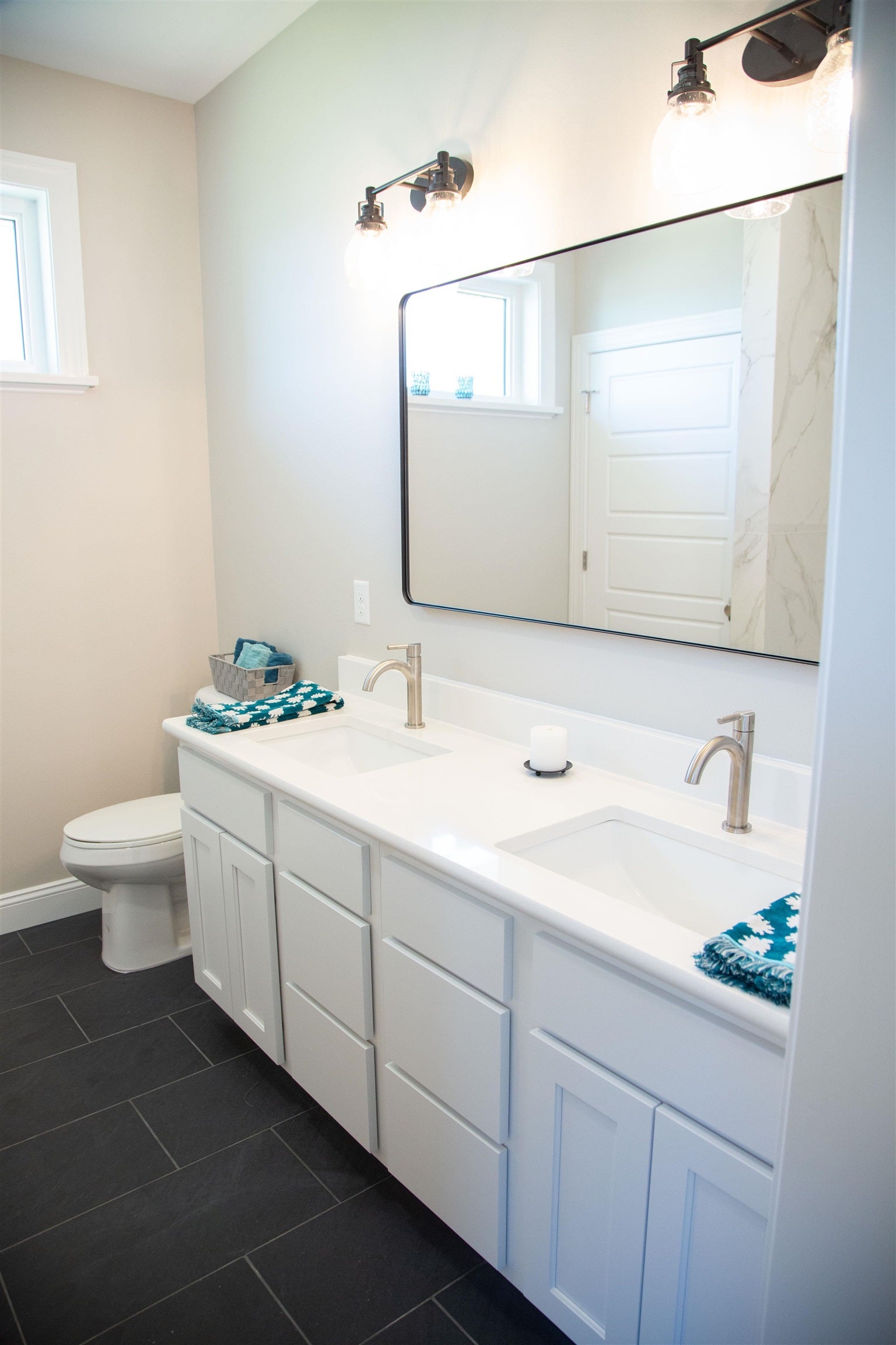 2282 Helle Drive, Asbury, IA 52002 2282 Helle Drive, Asbury, IA 52002