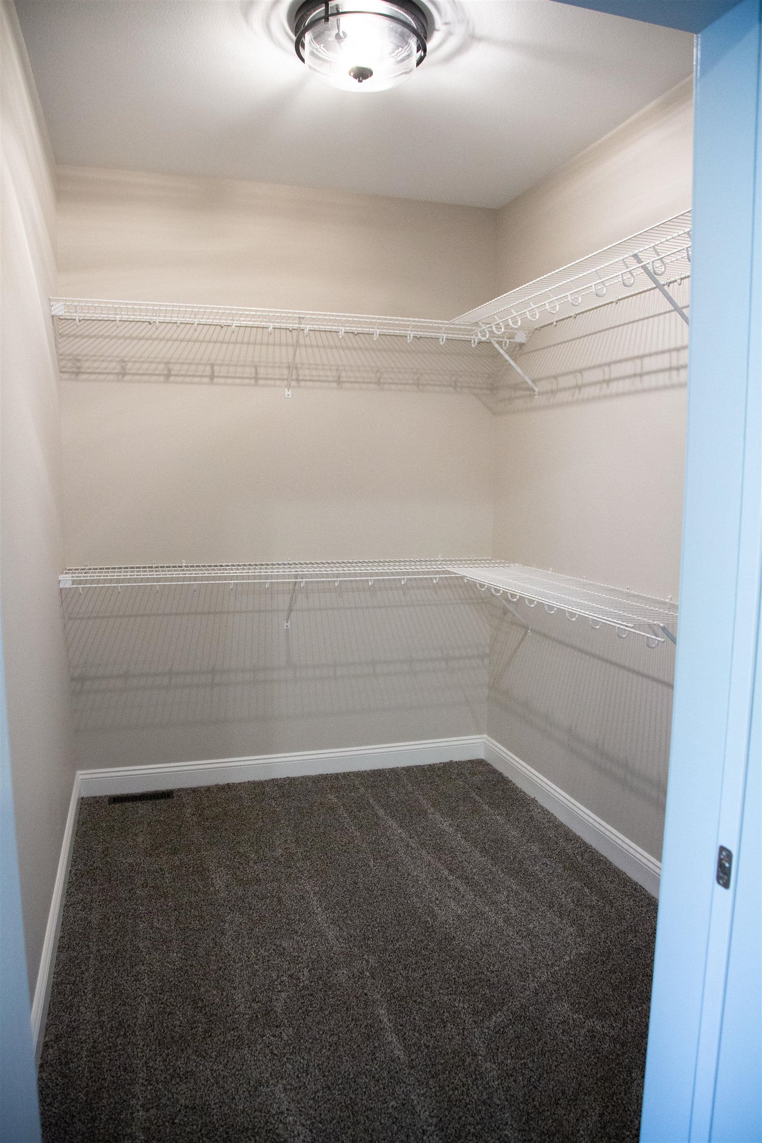 2282 Helle Drive, Asbury, IA 52002 2282 Helle Drive, Asbury, IA 52002