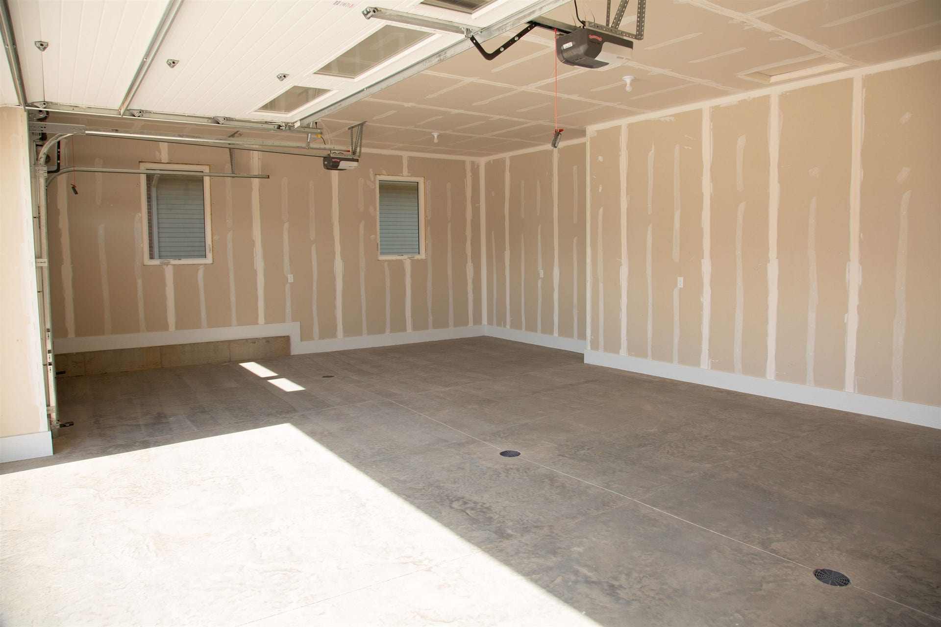 2282 Helle Drive, Asbury, IA 52002 2282 Helle Drive, Asbury, IA 52002