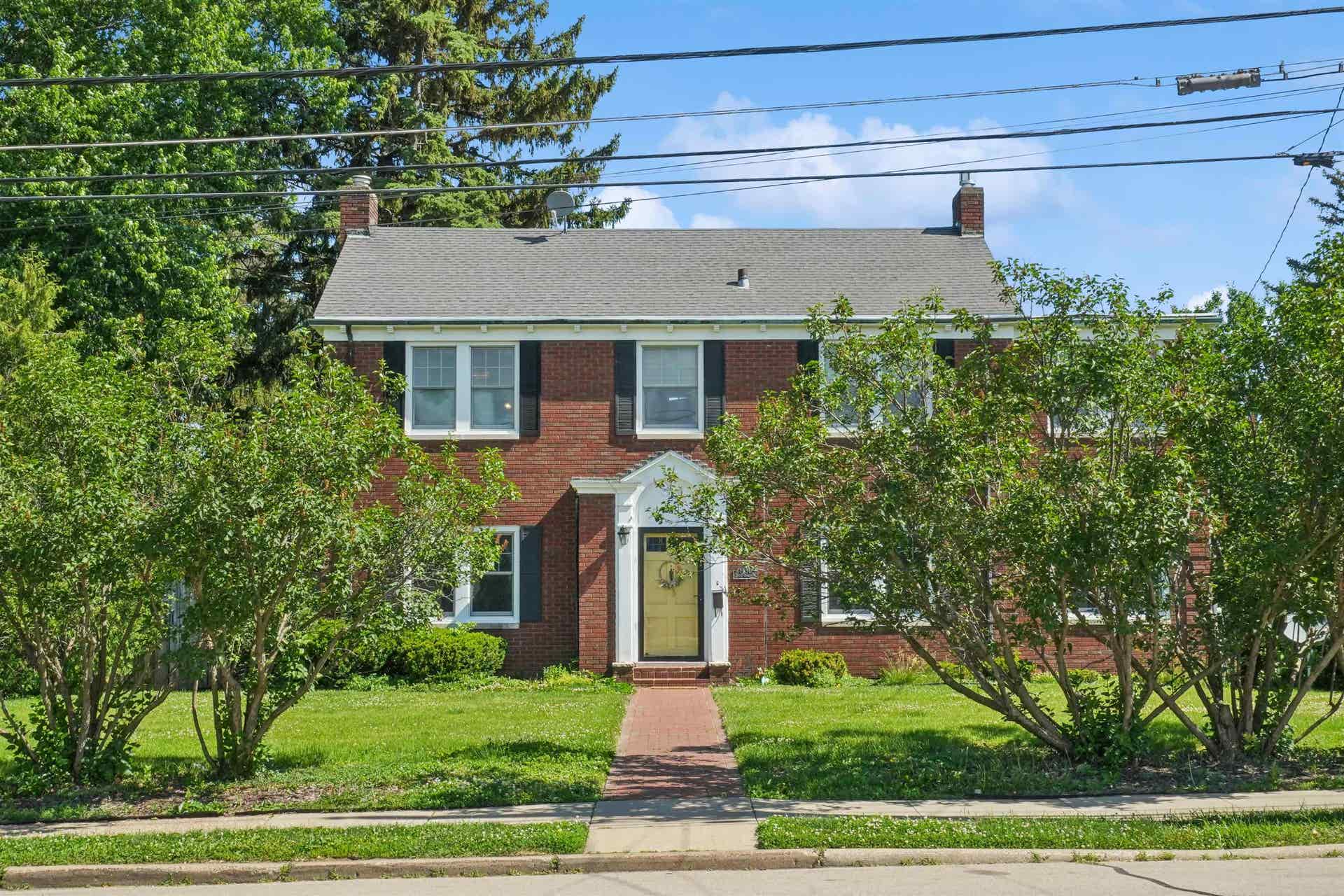 1430 S Grandview Avenue, Dubuque, IA 52003 1430 S Grandview Avenue, Dubuque, IA 52003
