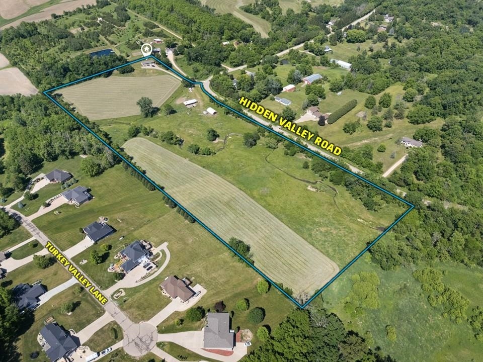 8311 Hidden Valley Road, Dubuque, IA 52003 8311 Hidden Valley Road, Dubuque, IA 52003