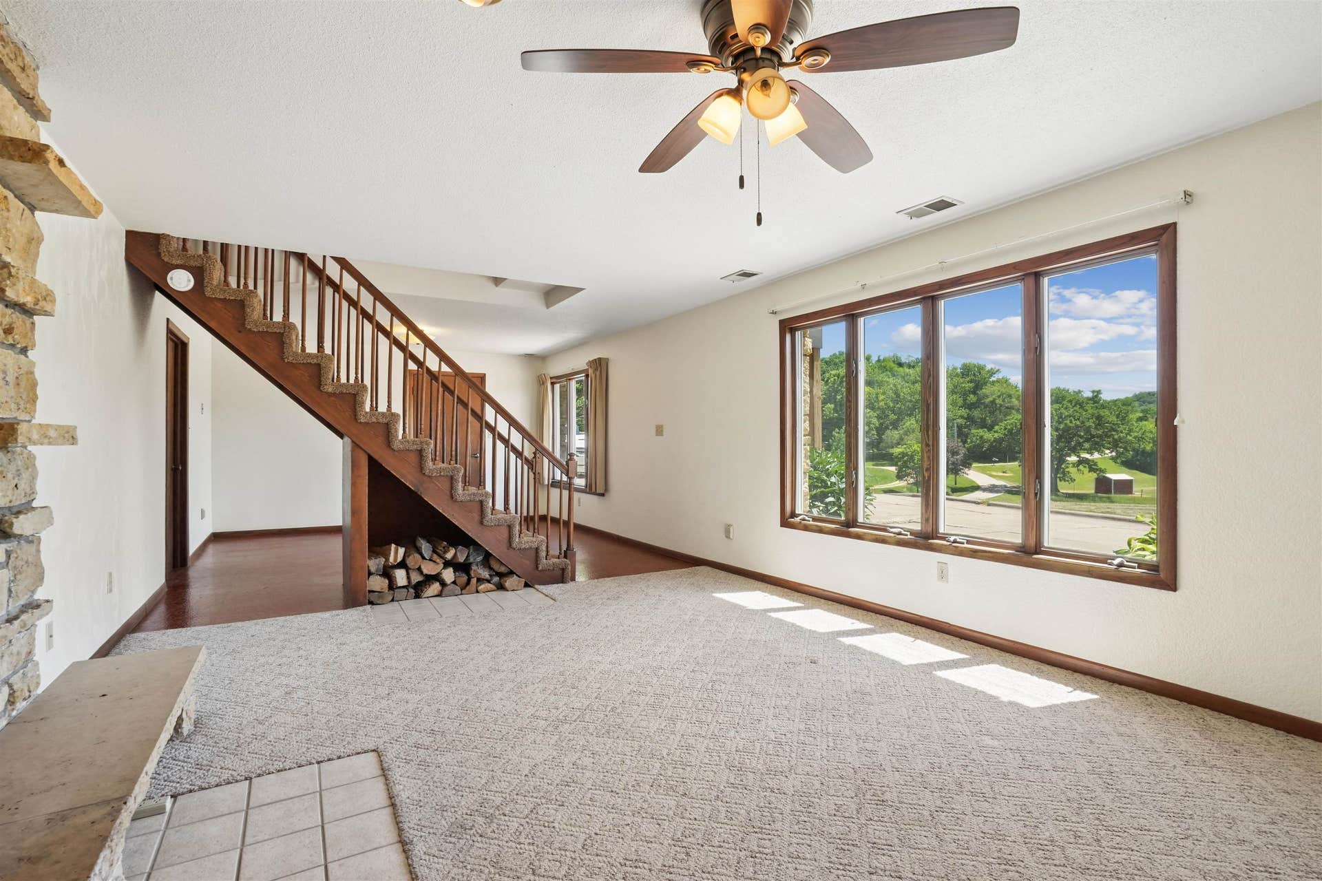 8311 Hidden Valley Road, Dubuque, IA 52003 8311 Hidden Valley Road, Dubuque, IA 52003