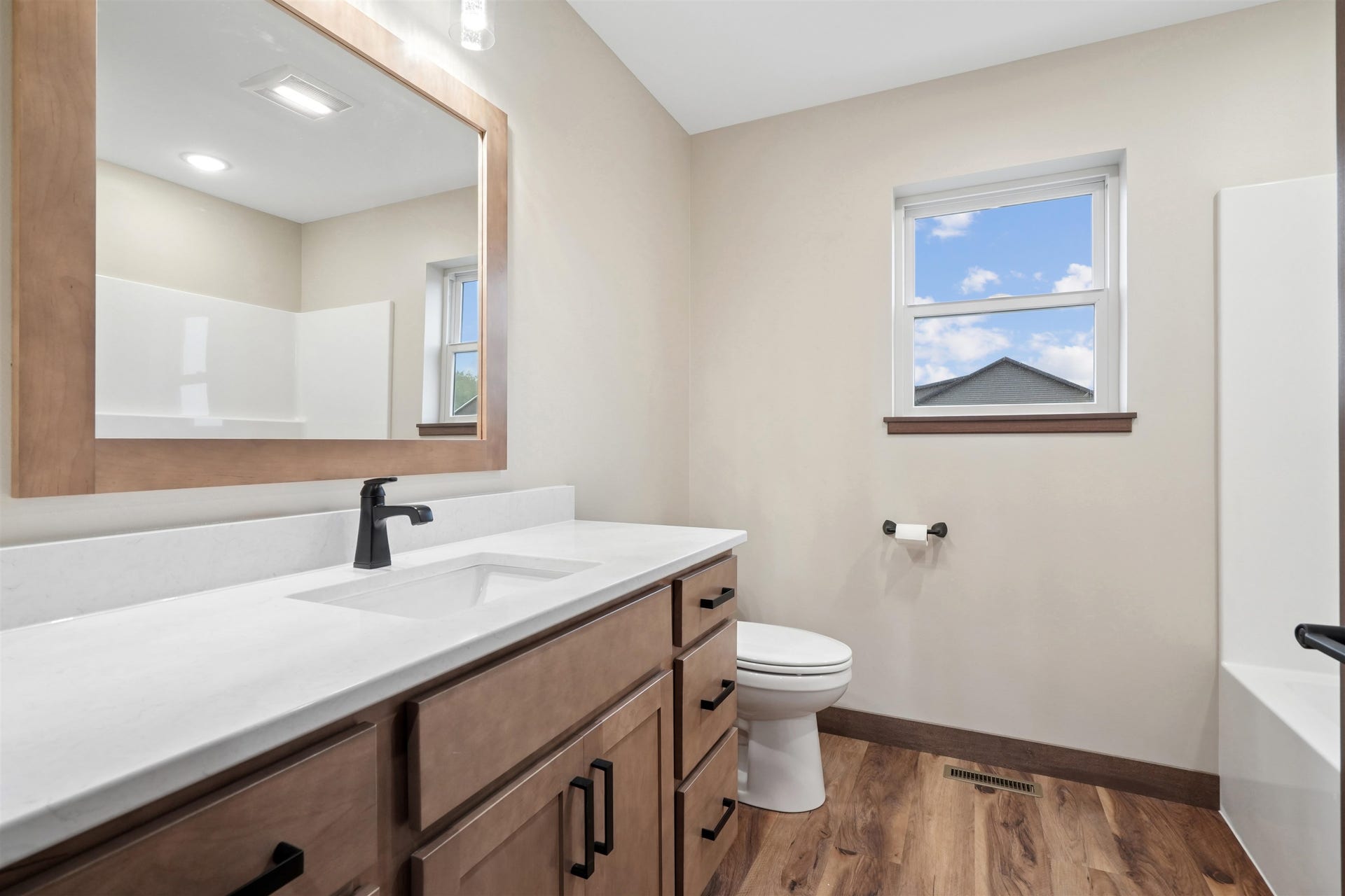 1006 Sage Oak Circle, Manchester, IA 52057 1006 Sage Oak Circle, Manchester, IA 52057