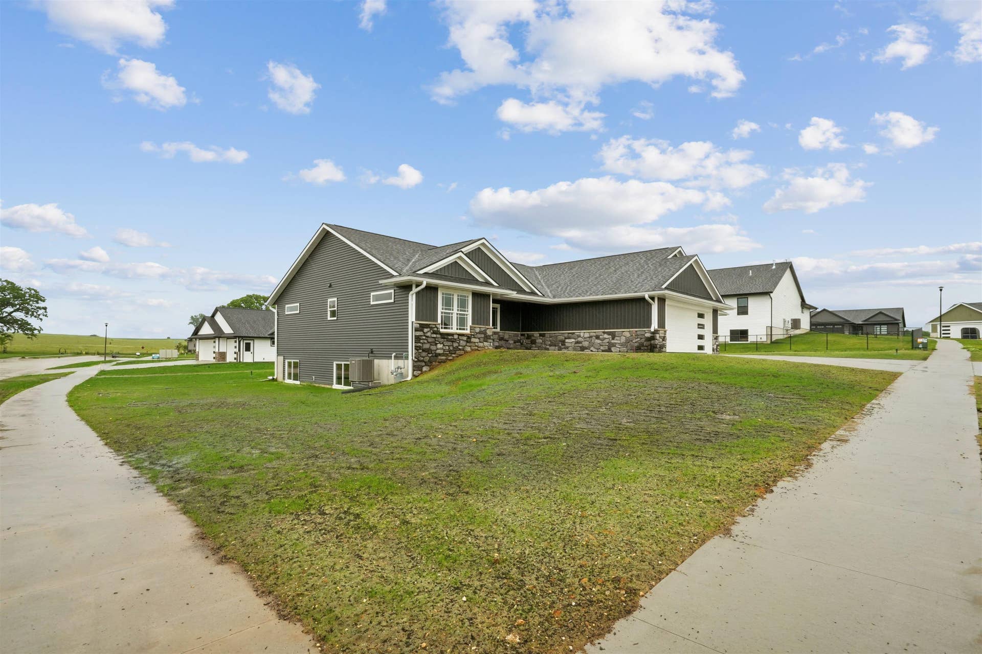 1006 Sage Oak Circle, Manchester, IA 52057 1006 Sage Oak Circle, Manchester, IA 52057