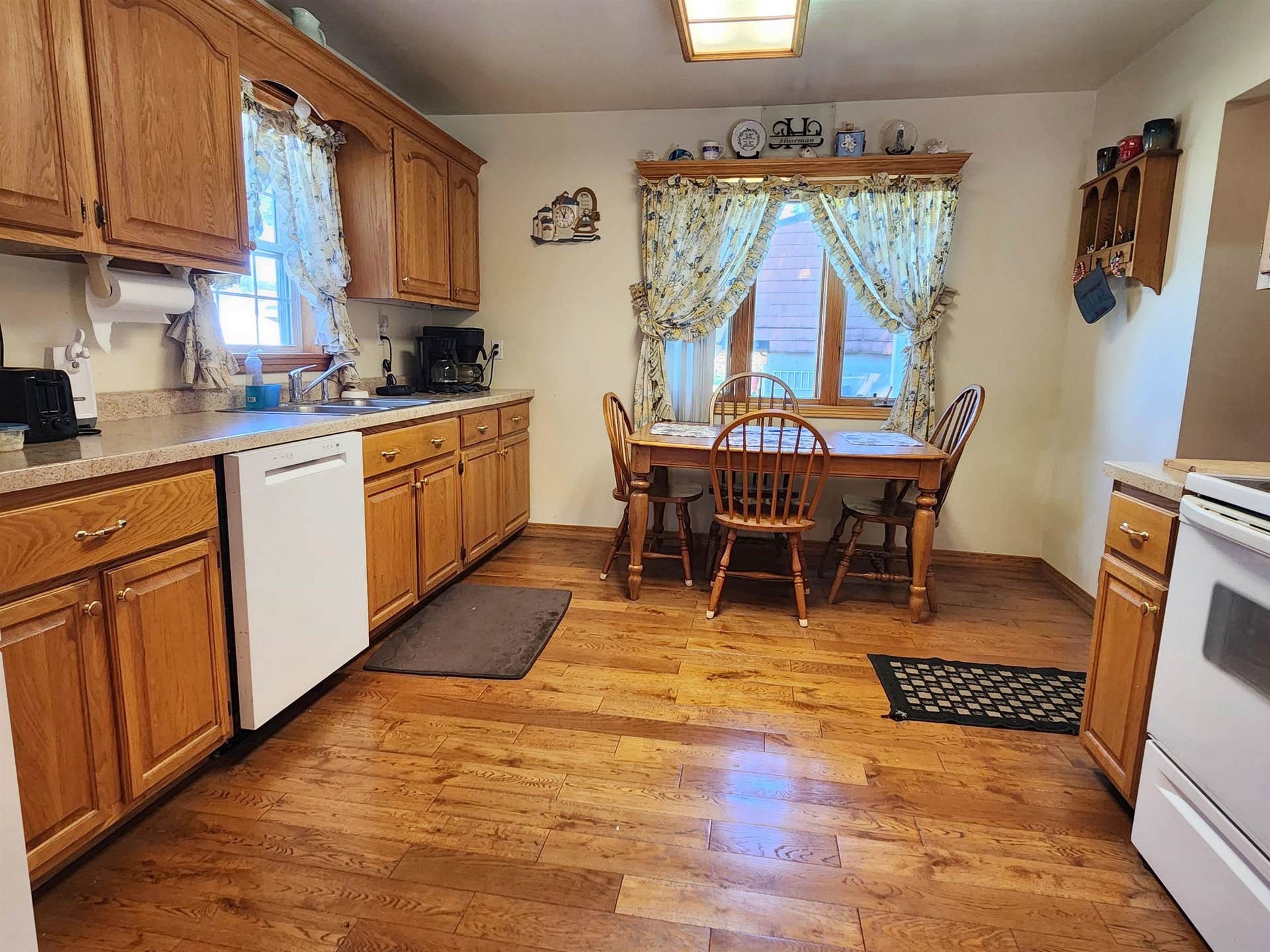17280 Gardners Lane, Dubuque, IA 52001 17280 Gardners Lane, Dubuque, IA 52001