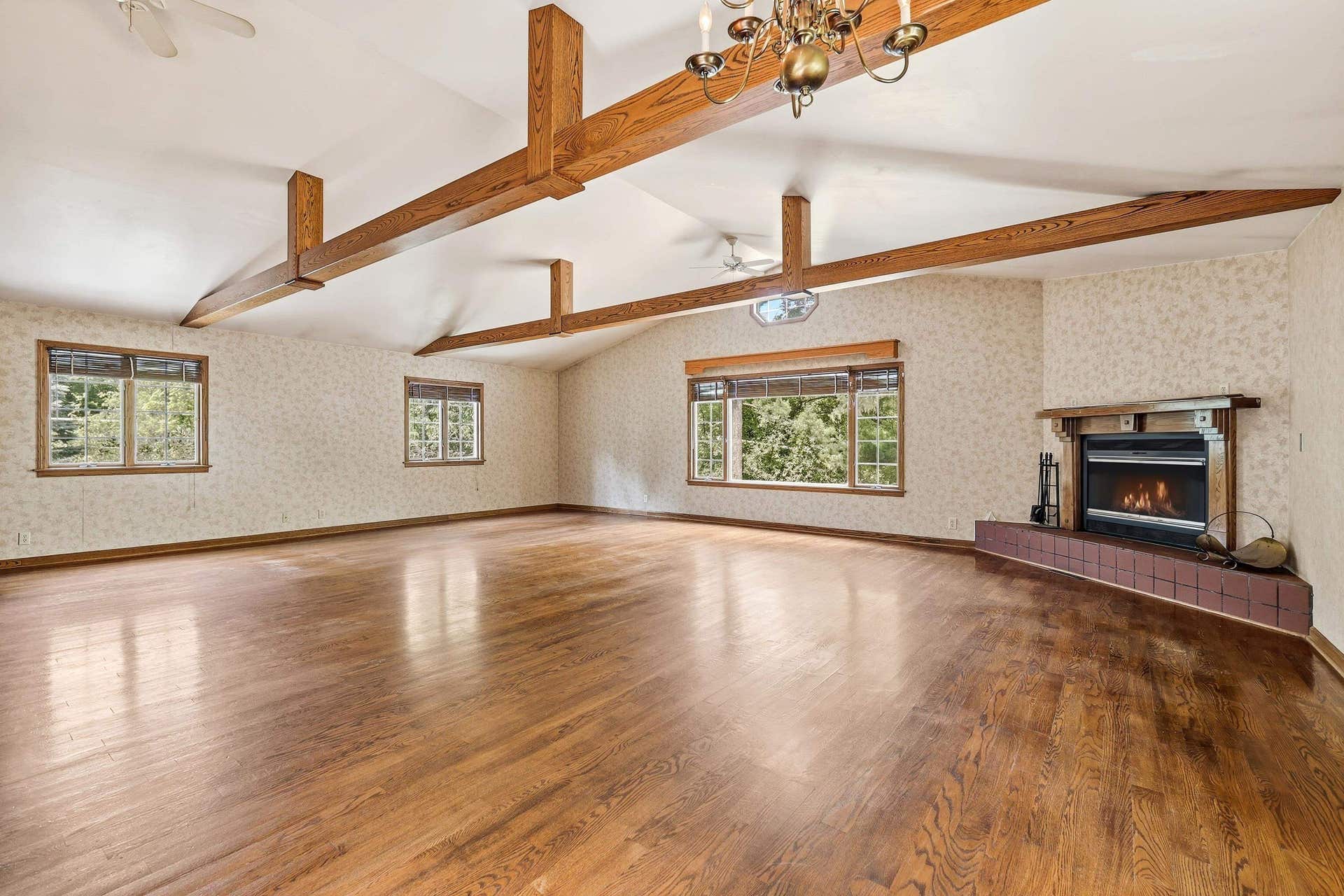 2030 Rockdale Road, Dubuque, IA 52003 2030 Rockdale Road, Dubuque, IA 52003
