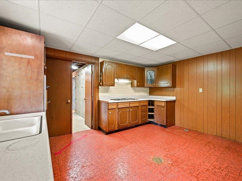 12275 Kingston Way, Dubuque, IA 52001 12275 Kingston Way, Dubuque, IA 52001