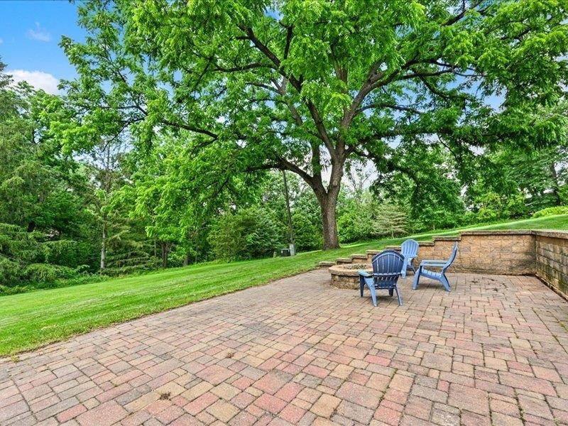 12275 Kingston Way, Dubuque, IA 52001 12275 Kingston Way, Dubuque, IA 52001