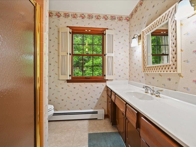 12275 Kingston Way, Dubuque, IA 52001 12275 Kingston Way, Dubuque, IA 52001