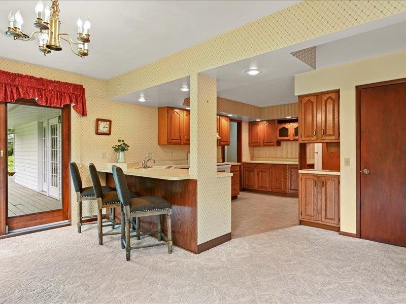 12275 Kingston Way, Dubuque, IA 52001 12275 Kingston Way, Dubuque, IA 52001