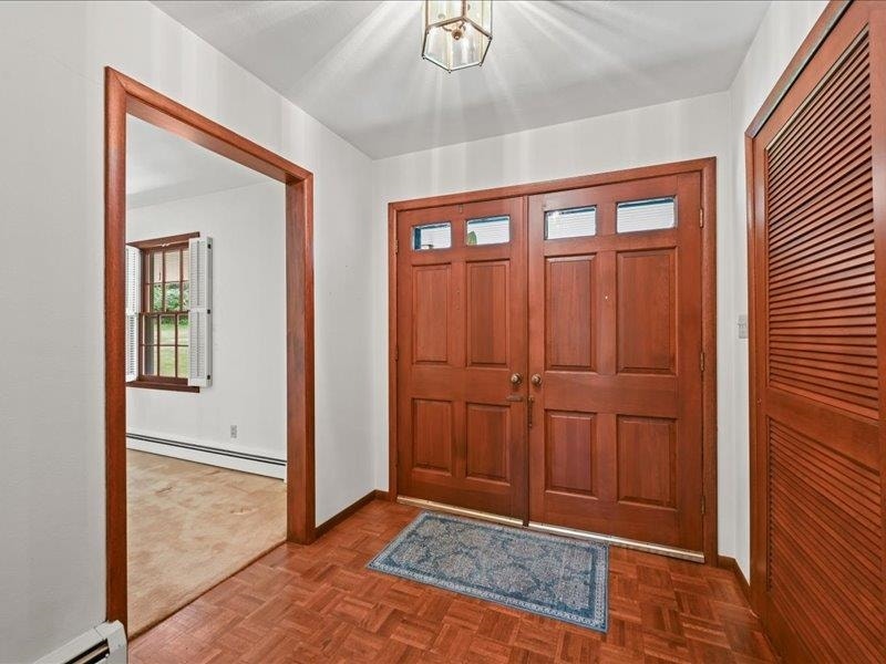 12275 Kingston Way, Dubuque, IA 52001 12275 Kingston Way, Dubuque, IA 52001