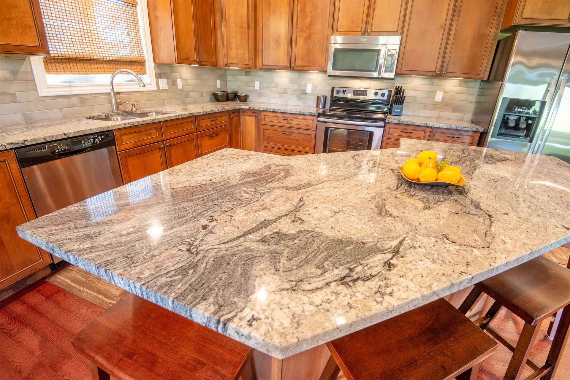 2289 Wedgewood Drive, Dubuque, IA 52002 2289 Wedgewood Drive, Dubuque, IA 52002